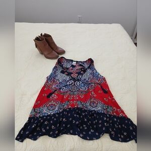 Bila Vibrant Paisley Floral Flowy Tank Top Size Medium
